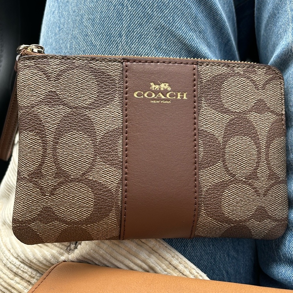 Signature Coach Leather Wristlet/Wallet